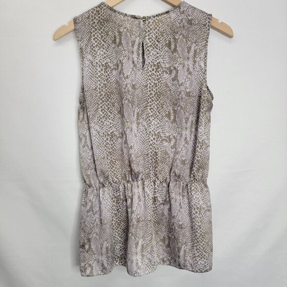 VIOLET & Claire Women's Lilac Grey Snake Print Sleeveless Top - Picture 7 of 11